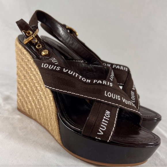 LOUIS VUITTON Brown Patent Leather Wedge Platform Sandals Made in Spain 38 8US - Picture 4 of 13
